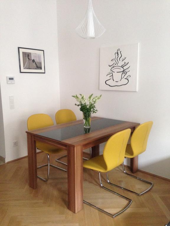 Apartment Vienna Living Room photo